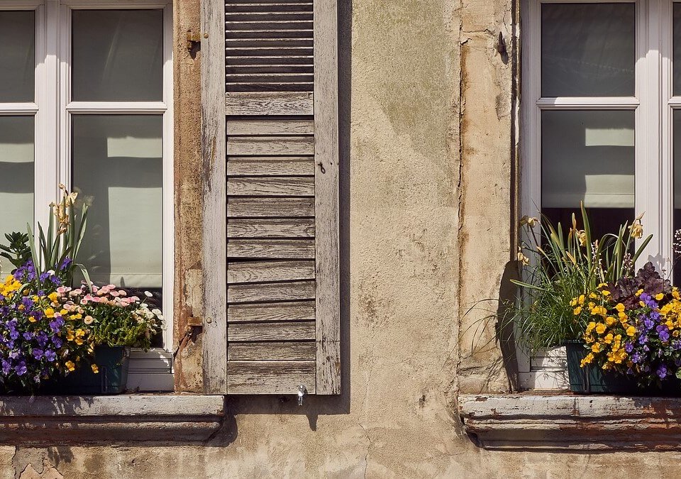僅知父親涉犯毒品案件遭羈押禁見,緊急委請刑事律師律見處理